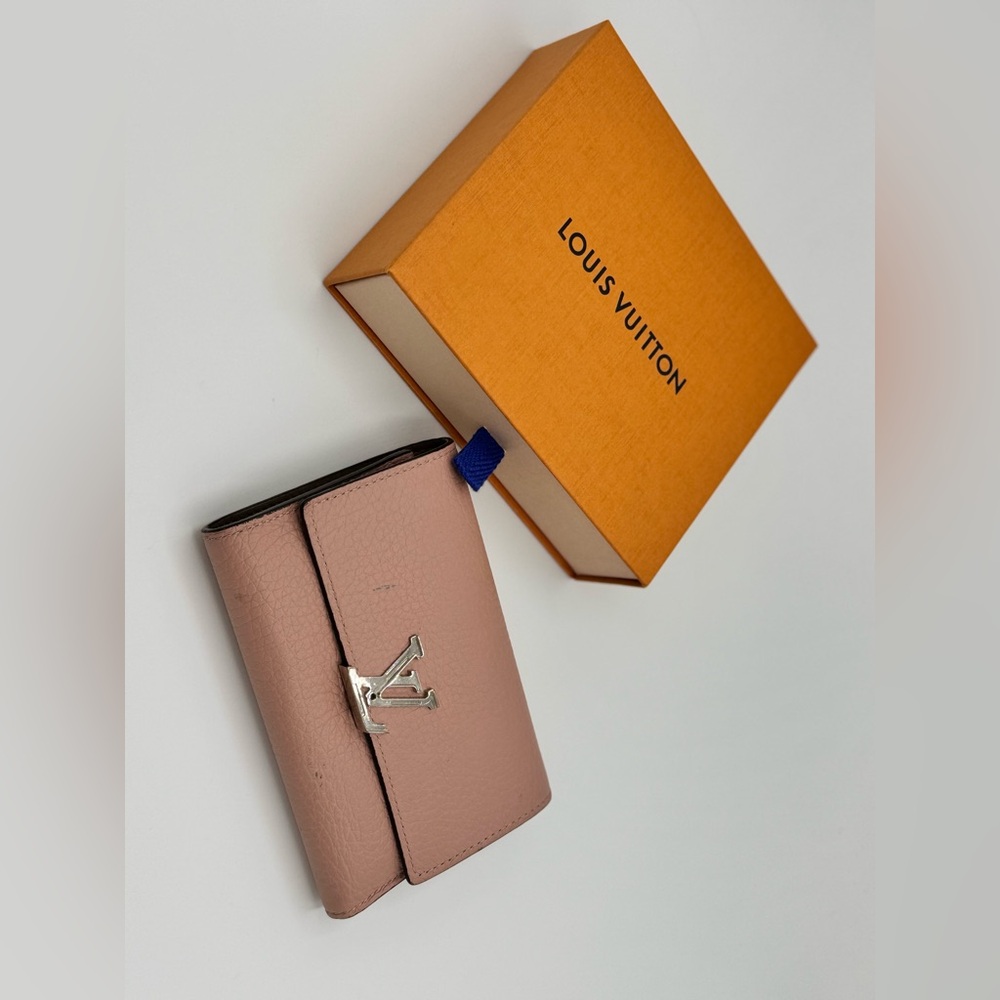 Louis Vuitton Capucines Compact Wallet Magnolia Pink Taurillon Leather LV